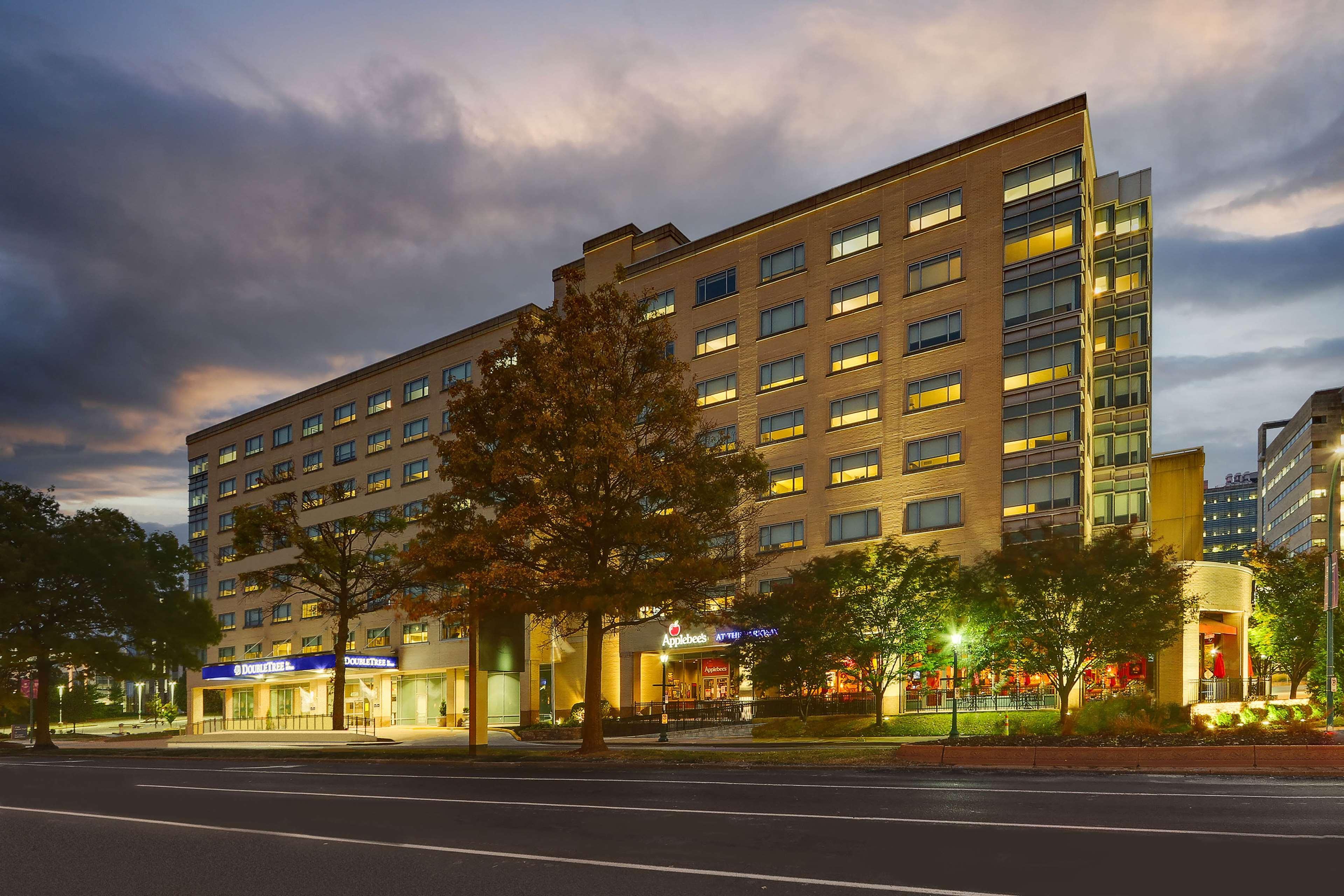 Doubletree By Hilton St. Louis Forest Park Kültér fotó