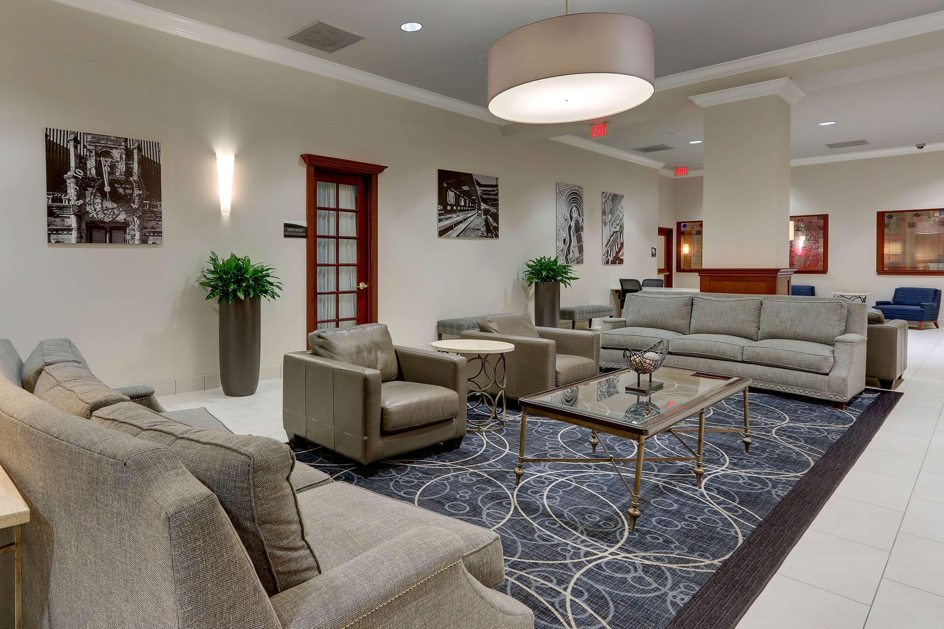 Doubletree By Hilton St. Louis Forest Park Kültér fotó