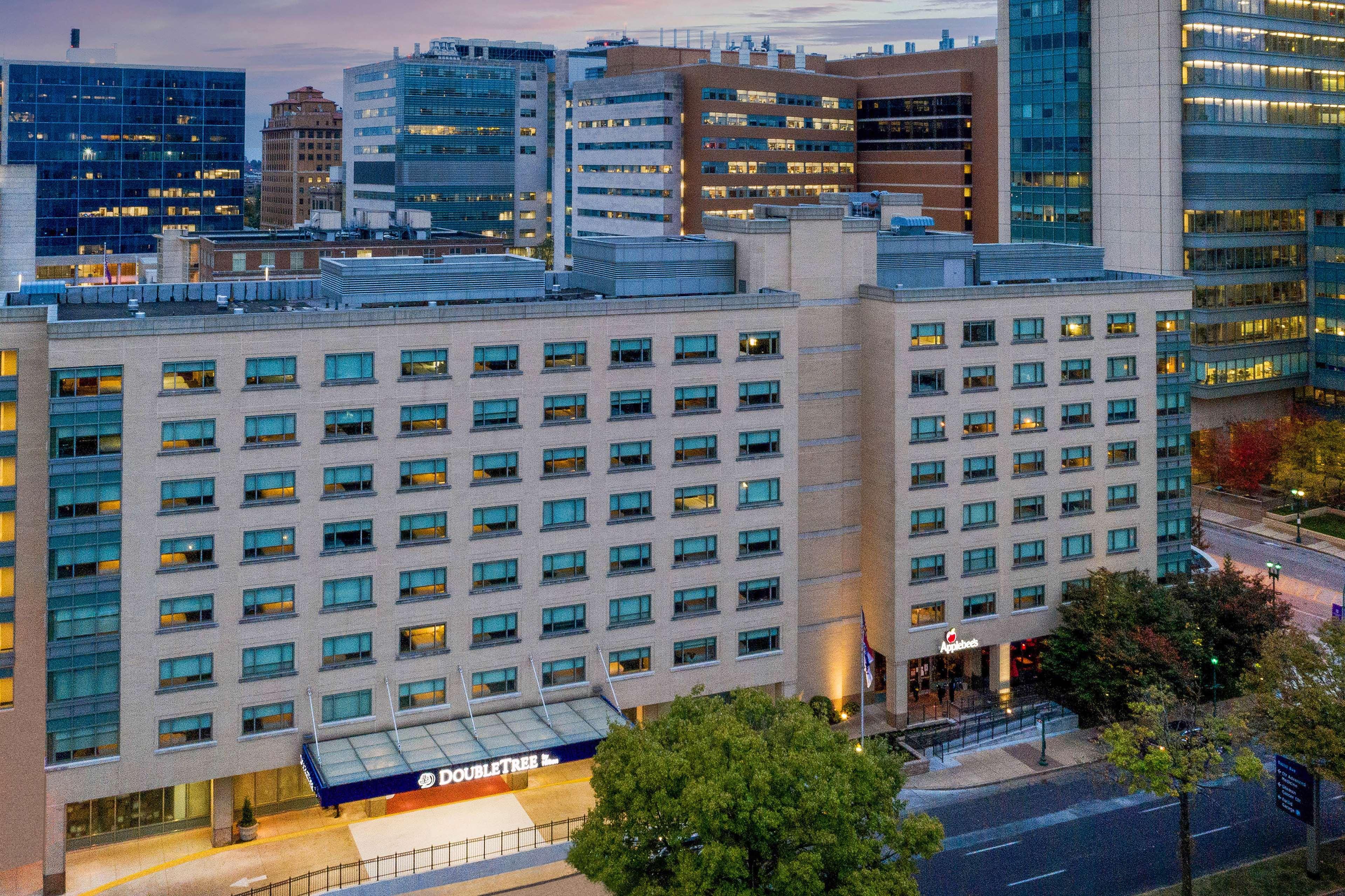 Doubletree By Hilton St. Louis Forest Park Kültér fotó