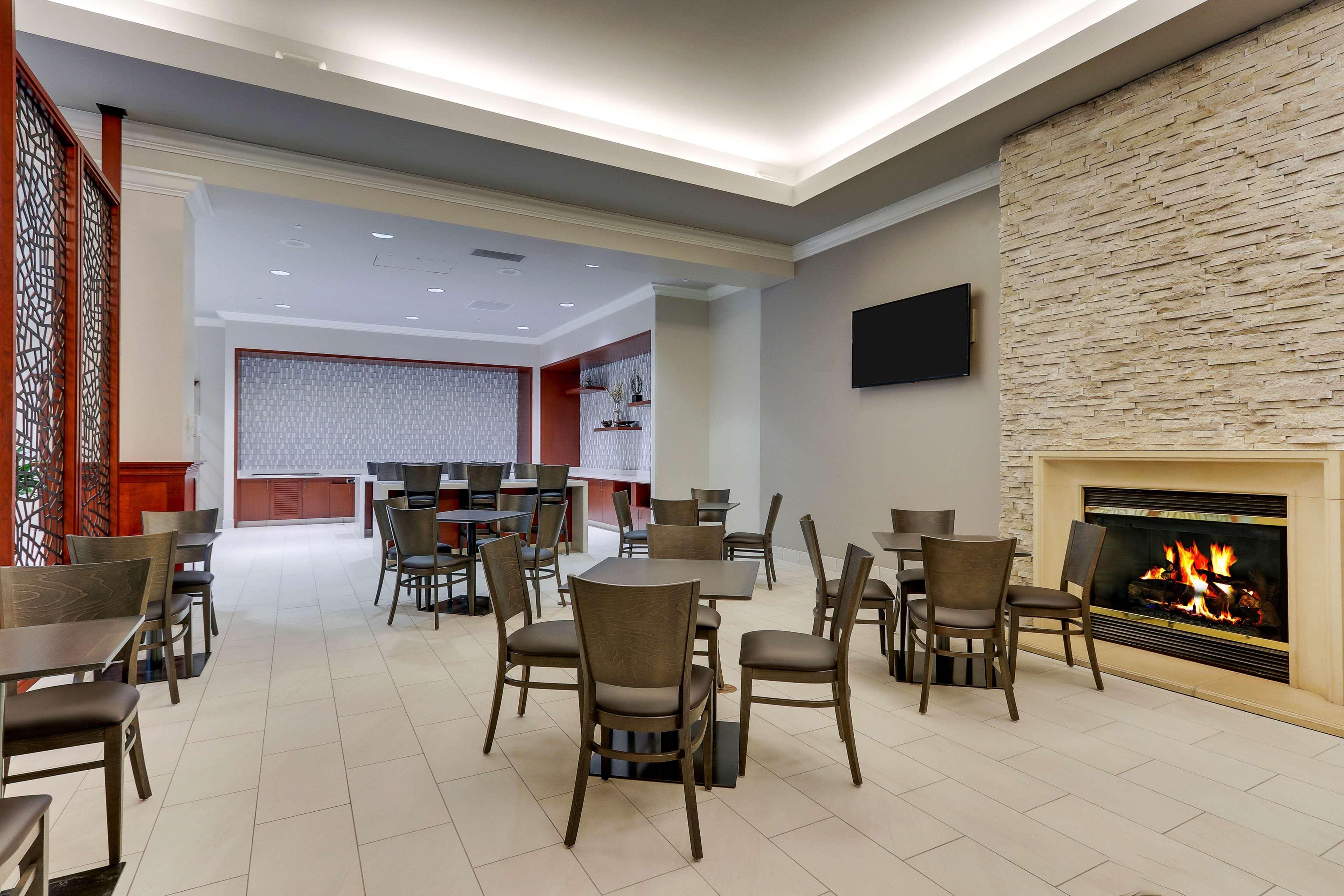 Doubletree By Hilton St. Louis Forest Park Kültér fotó